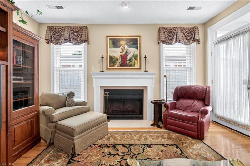 Photo 7 of 43 residential for sale in Virginia Beach virginia