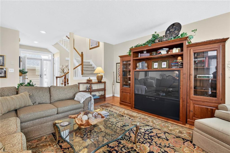 Photo 9 of 43 residential for sale in Virginia Beach virginia