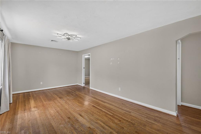 Photo 4 of 30 residential for sale in Norfolk virginia Photo 4 of 30 residential for sale in Norfolk virginia