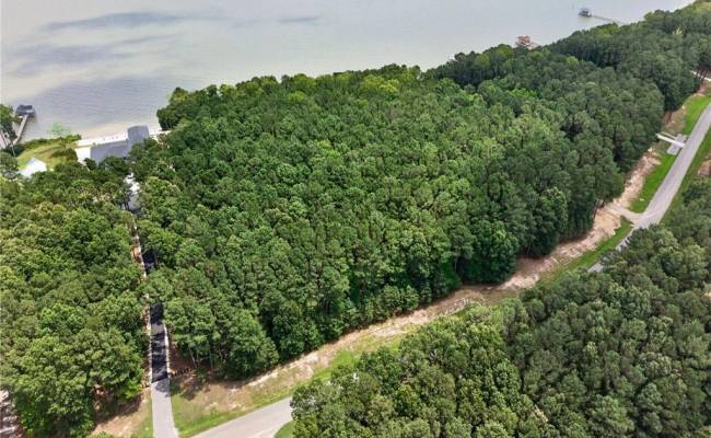 1129 Lawnes Neck Drive, Isle of Wight County, VA 23430