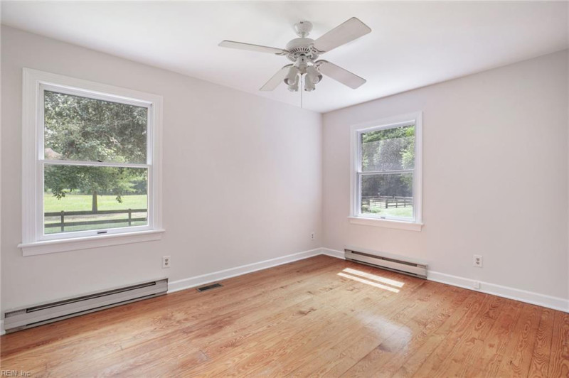 Photo 17 of 41 rental for rent in Gloucester County virginia