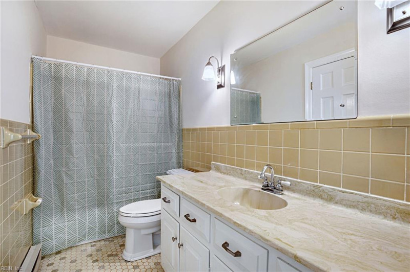 Photo 19 of 41 rental for rent in Gloucester County virginia