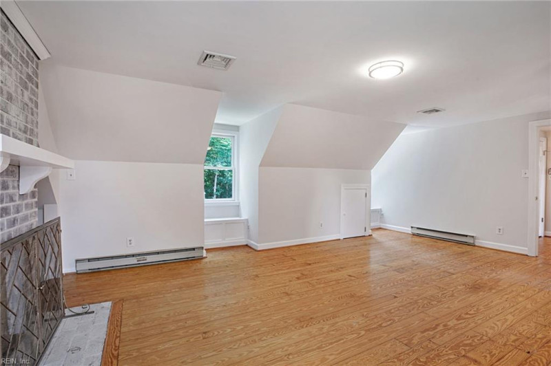 Photo 21 of 41 rental for rent in Gloucester County virginia