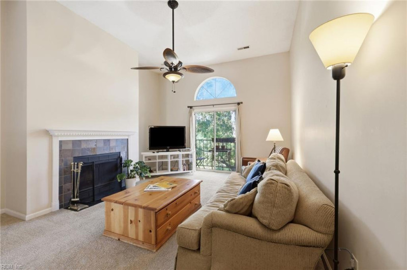 Photo 14 of 41 residential for sale in Norfolk virginia