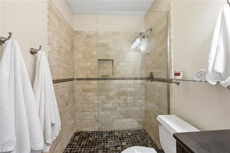 Photo 21 of 41 residential for sale in Norfolk virginia