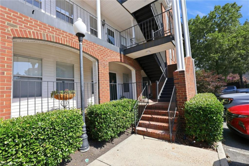 Photo 25 of 41 residential for sale in Norfolk virginia