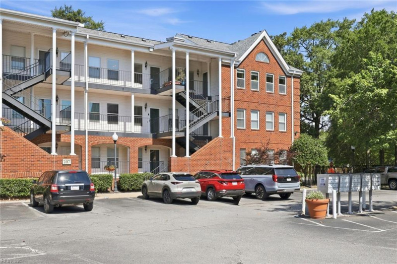 Photo 27 of 41 residential for sale in Norfolk virginia