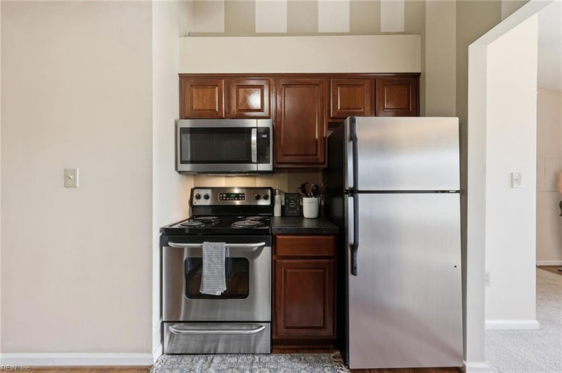 Photo 6 of 41 residential for sale in Norfolk virginia