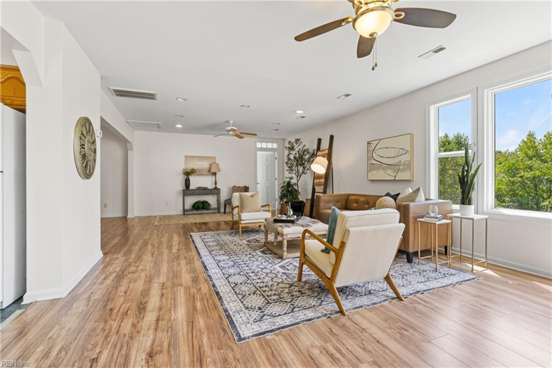 Photo 16 of 41 residential for sale in Virginia Beach virginia