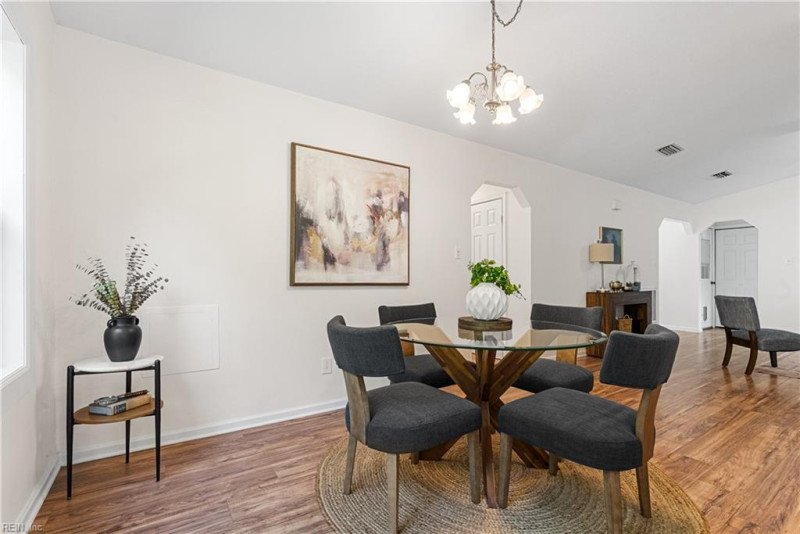 Photo 21 of 41 residential for sale in Virginia Beach virginia