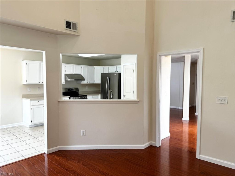 Photo 12 of 48 residential for sale in Virginia Beach virginia