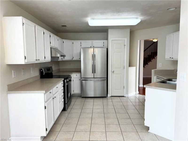 Photo 14 of 48 residential for sale in Virginia Beach virginia