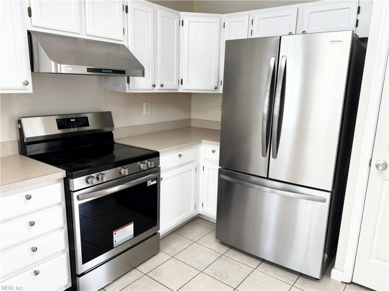Photo 15 of 48 residential for sale in Virginia Beach virginia