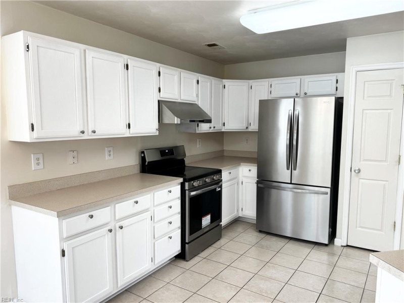 Photo 16 of 48 residential for sale in Virginia Beach virginia