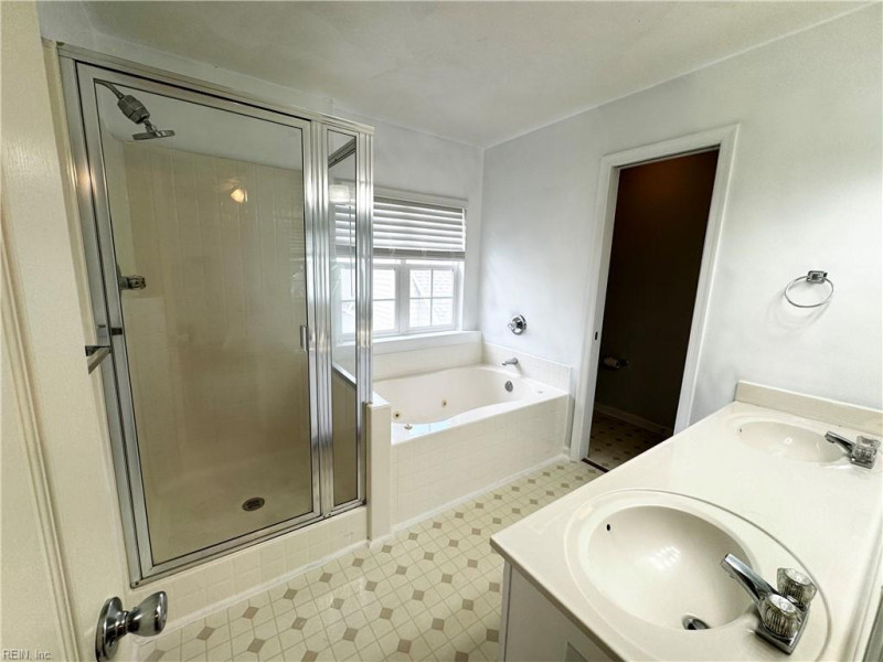 Photo 27 of 48 residential for sale in Virginia Beach virginia
