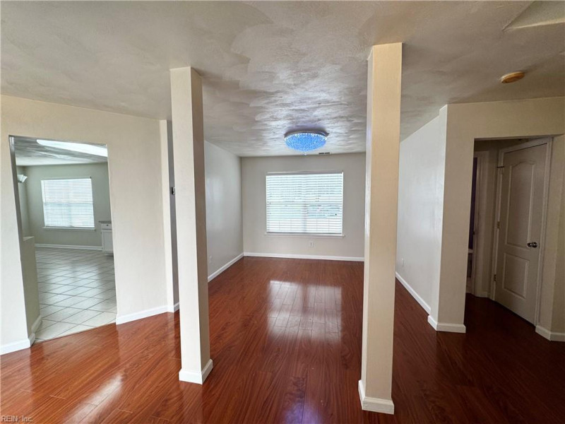 Photo 5 of 48 residential for sale in Virginia Beach virginia