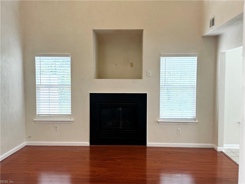 Photo 9 of 48 residential for sale in Virginia Beach virginia