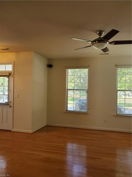 Photo 3 of 10 rental for rent in Portsmouth virginia
