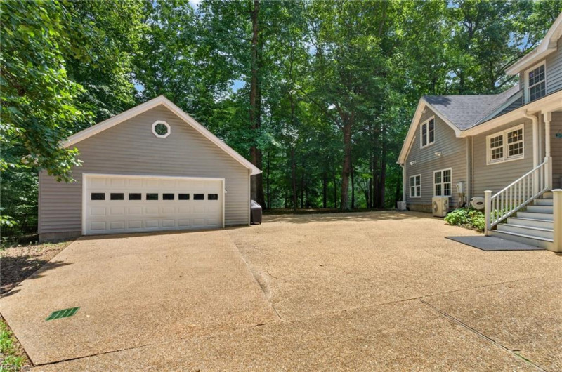 Photo 46 of 50 residential for sale in Suffolk virginia Photo 46 of 50 residential for sale in Suffolk virginia