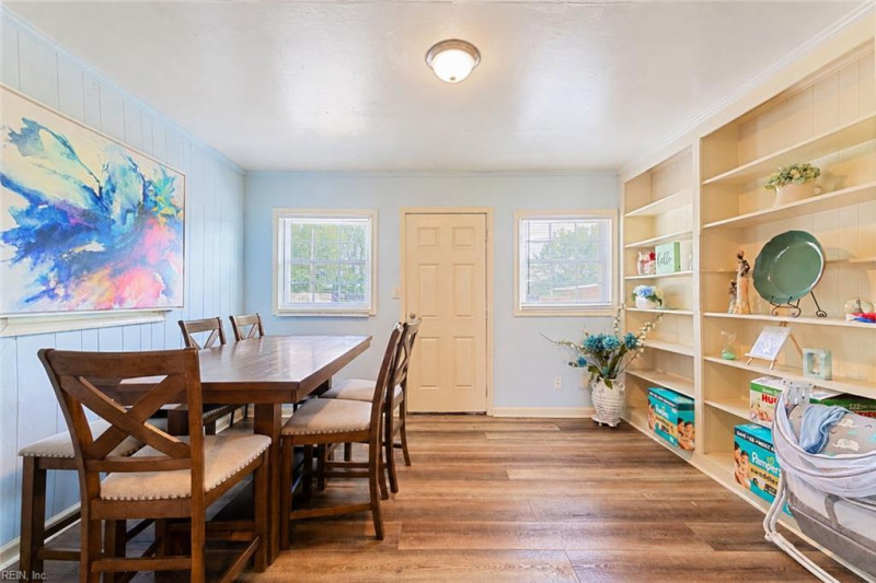 Photo 12 of 42 residential for sale in Chesapeake virginia