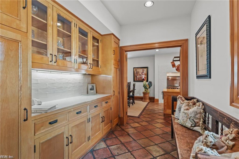 Photo 18 of 50 residential for sale in Norfolk virginia