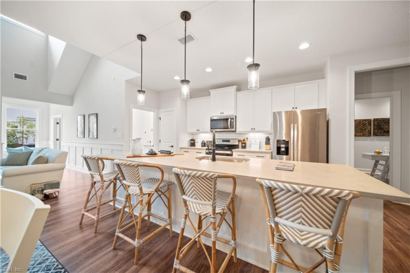 Photo 11 of 38 residential for sale in Chesapeake virginia