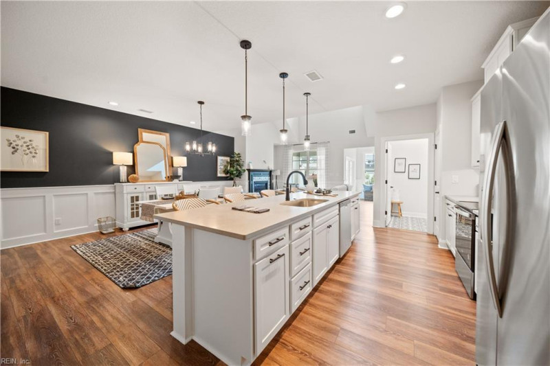 Photo 13 of 38 residential for sale in Chesapeake virginia