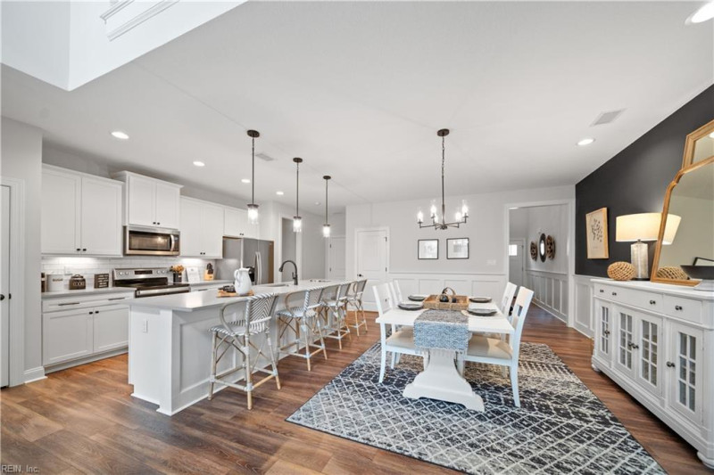 Photo 9 of 38 residential for sale in Chesapeake virginia