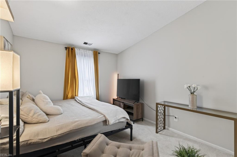 Photo 22 of 46 residential for sale in Portsmouth virginia