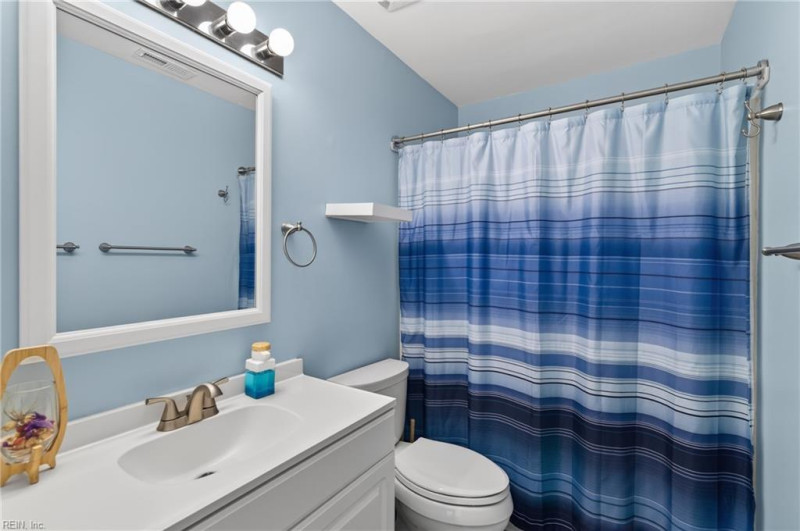 Photo 33 of 46 residential for sale in Portsmouth virginia