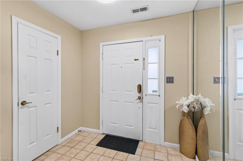Photo 5 of 46 residential for sale in Portsmouth virginia