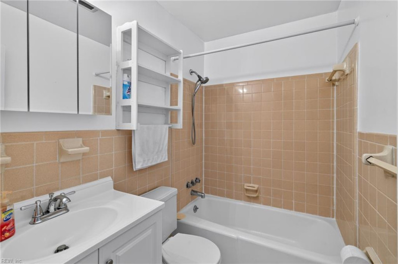 Photo 19 of 25 residential for sale in Norfolk virginia