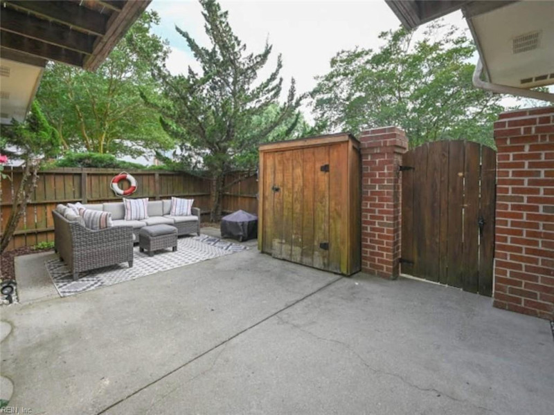 Photo 2 of 26 residential for sale in Virginia Beach virginia