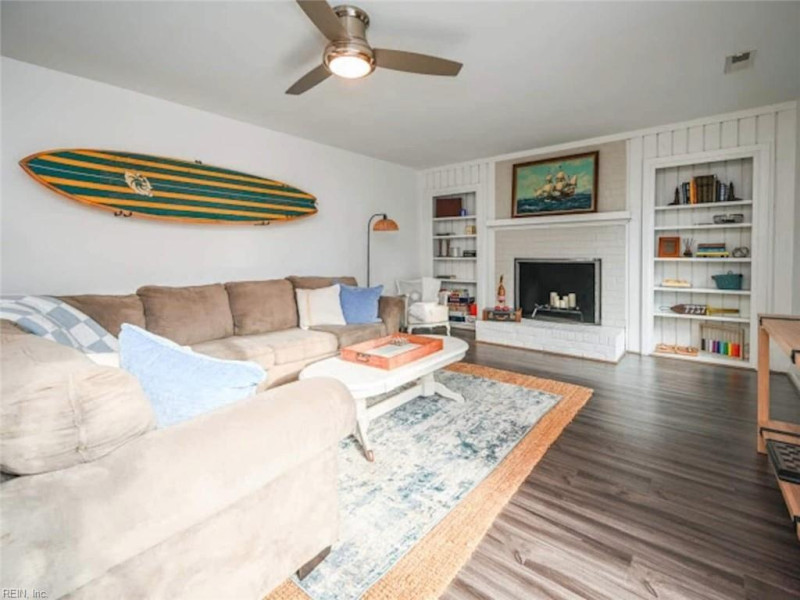 Photo 4 of 26 residential for sale in Virginia Beach virginia