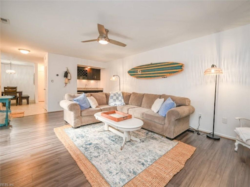 Photo 6 of 26 residential for sale in Virginia Beach virginia