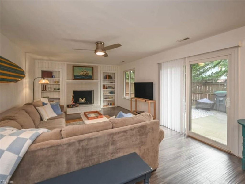 Photo 7 of 26 residential for sale in Virginia Beach virginia