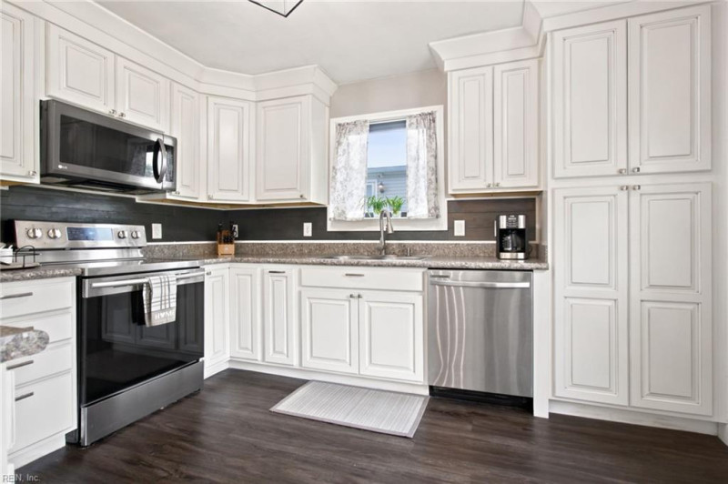 Photo 18 of 37 residential for sale in Suffolk virginia