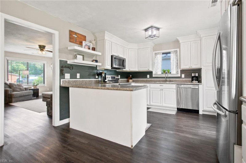Photo 19 of 37 residential for sale in Suffolk virginia