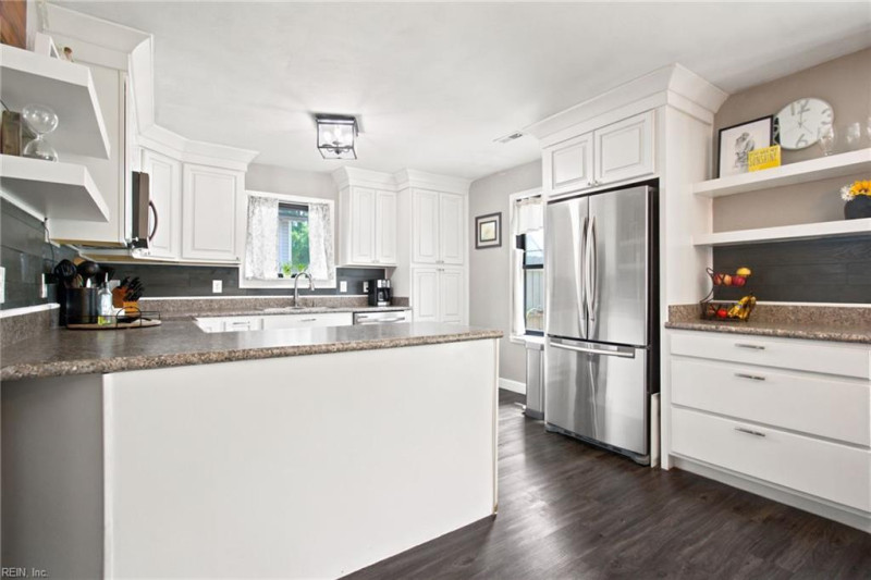 Photo 20 of 37 residential for sale in Suffolk virginia