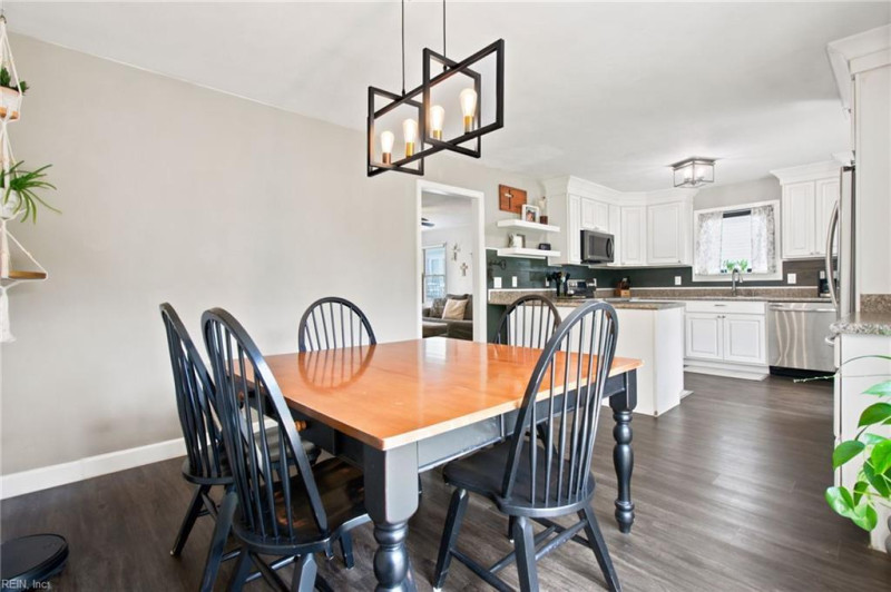 Photo 23 of 37 residential for sale in Suffolk virginia