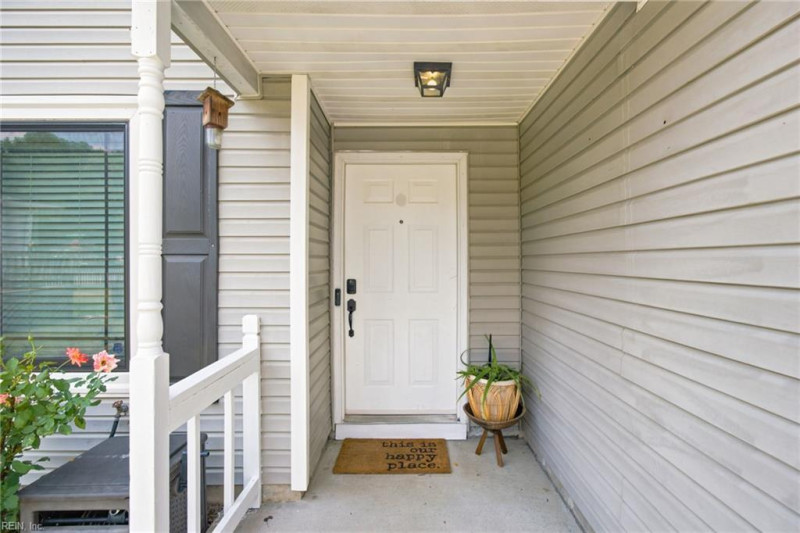 Photo 5 of 37 residential for sale in Suffolk virginia