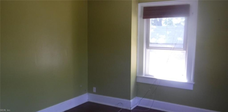 Photo 12 of 13 residential for sale in Norfolk virginia