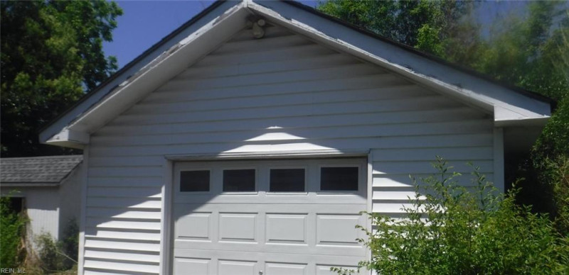 Photo 3 of 13 residential for sale in Norfolk virginia