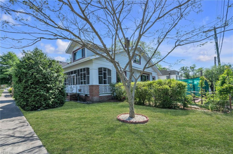 Photo 3 of 50 residential for sale in Suffolk virginia