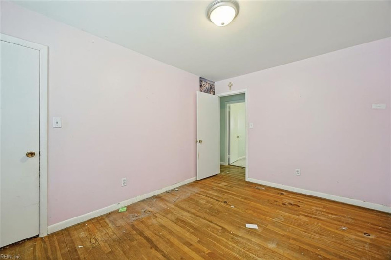 Photo 17 of 34 residential for sale in Newport News virginia