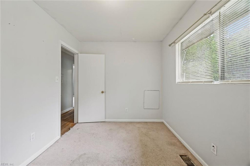 Photo 20 of 34 residential for sale in Newport News virginia