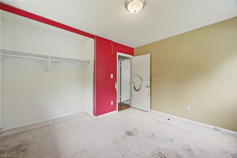 Photo 23 of 34 residential for sale in Newport News virginia