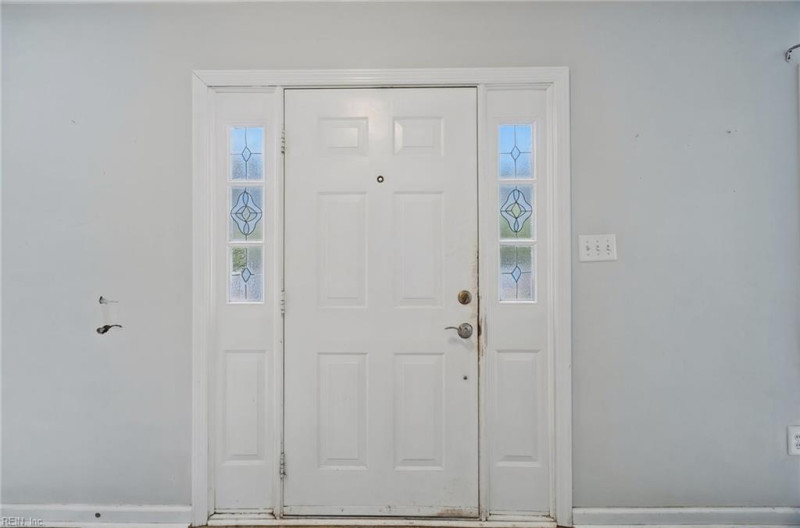 Photo 5 of 34 residential for sale in Newport News virginia