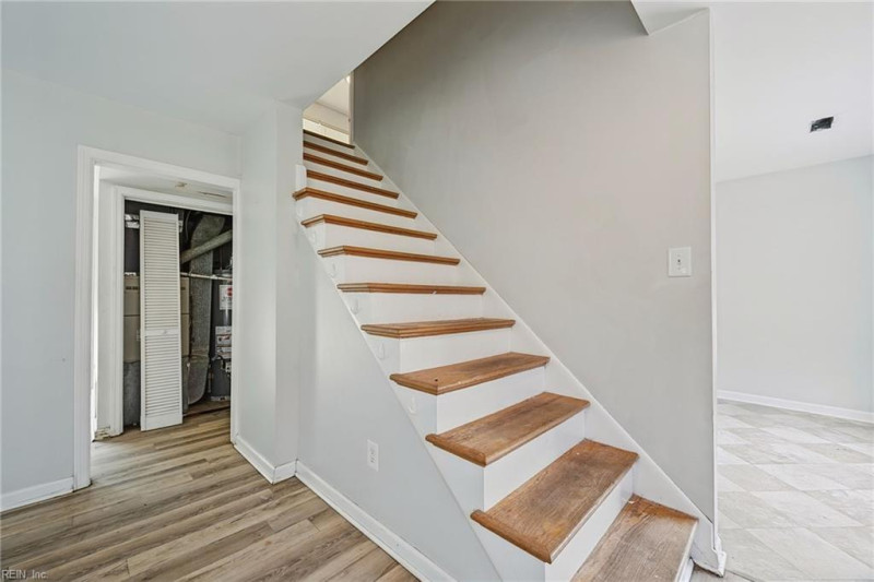 Photo 6 of 34 residential for sale in Newport News virginia