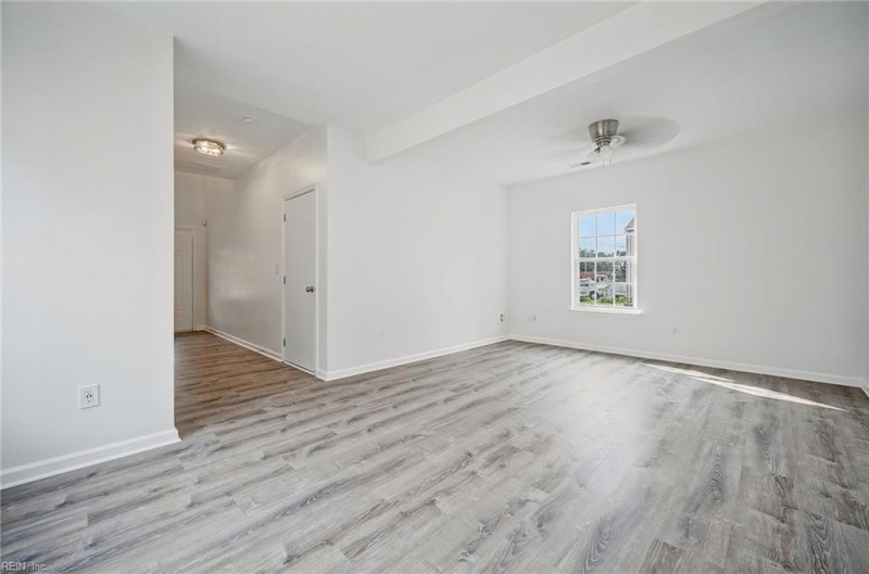 Photo 13 of 40 residential for sale in Newport News virginia